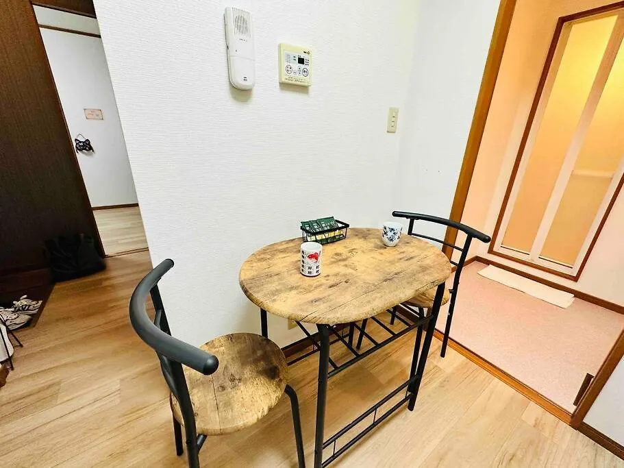 Appartement 3-2,黒門市場まで30秒!の激近道頓堀徒歩6分!難波駅徒歩7分!通天閣徒歩9分!人気観光エリアへもすぐ! Osaka